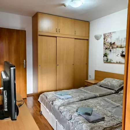 Lara's Cosy 200 M From Lift Daire Bansko