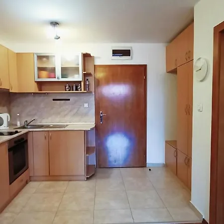 Apartamento Lara's Cosy 200 M From Lift