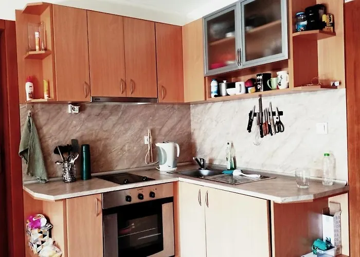 Διαμέρισμα Lara's Cosy 200 M From Lift *