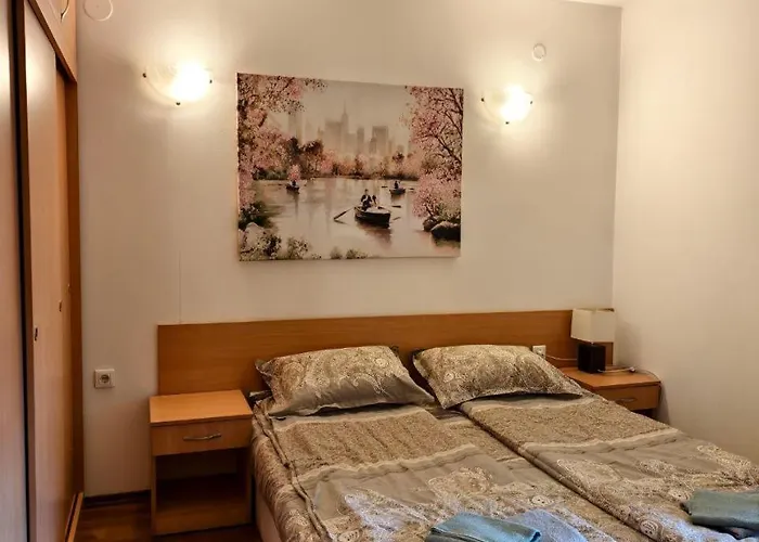 Lara's Cosy 200 M From Lift *